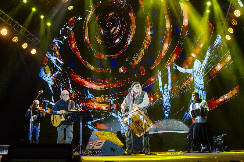 El Patio del Poncho recibirá la mÃstica festivalera del Dúo Coplanacu