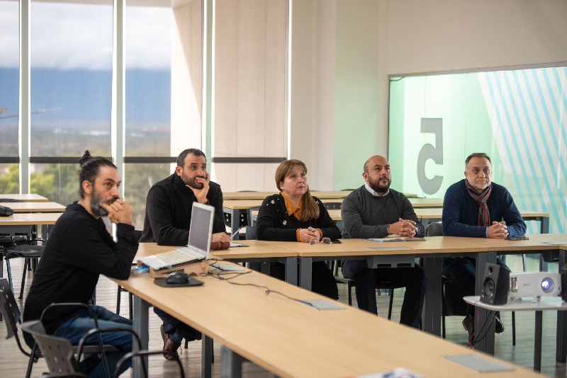 La Capital impulsa la modernización de la Hemeroteca Municipal mediante un avanzado sistema de digitalización histórica