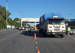 CAMIONES Y MICROS DEBERÁN RESPETAR EL CARRIL DERECHO OBLIGATORIO 