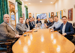 El Gobierno provincial y la Unión Industrial Argentina analizaron medidas para fortalecer al sector